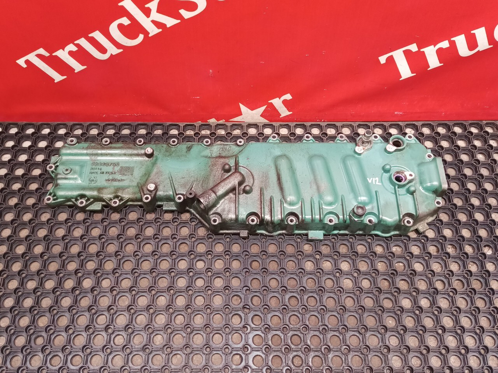 Крышка масляного радиатора 2016г