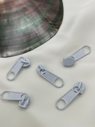 Собачка / бегунок для молнии холодный белый 6,5 мм