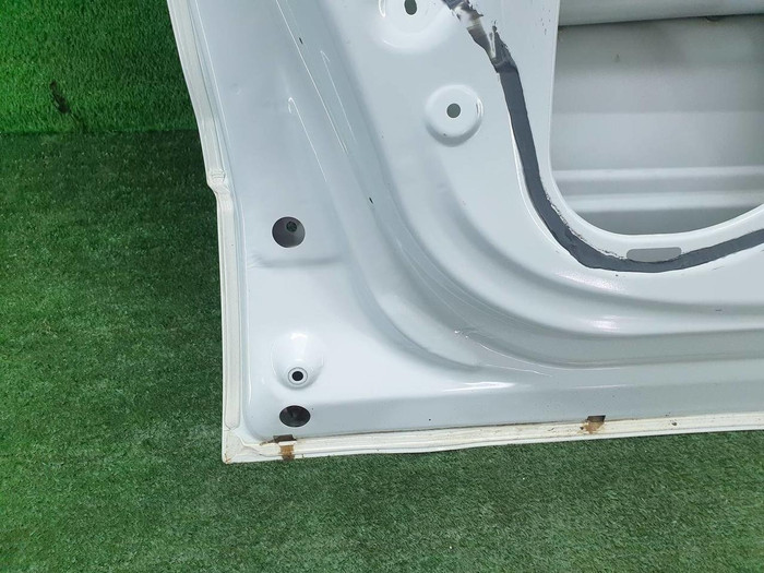 Дверь передняя левая Suzuki Grand Vitara (12-16)