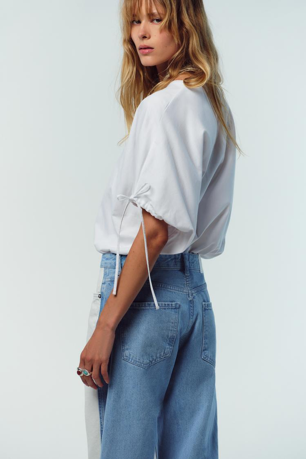 ZARA ХЛОПКОВАЯ ФУТБОЛКА С ЗАВЯЗКАМИ, БЕЛЫЙ