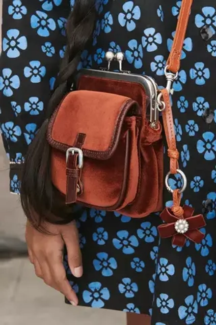 ZARA БАРХАТНАЯ СУМКА ЧЕРЕЗ ПЛЕЧО - LIMITED EDITION, КОРИЧНЕВЫЙ