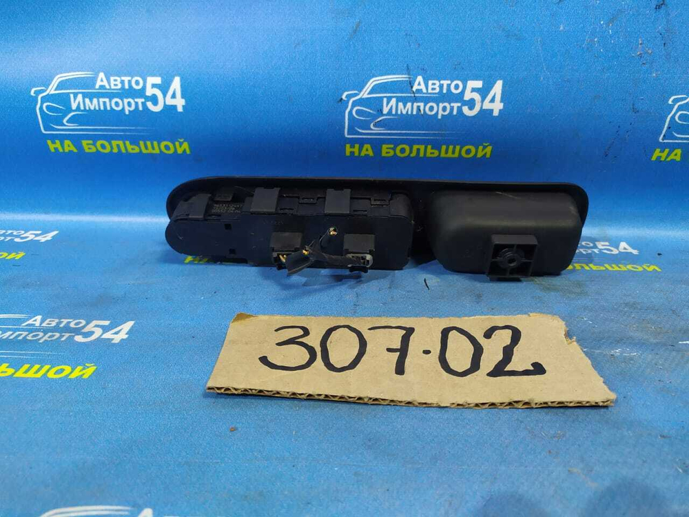 Блок управления стеклоподъемниками PEUGEOT 307 2006