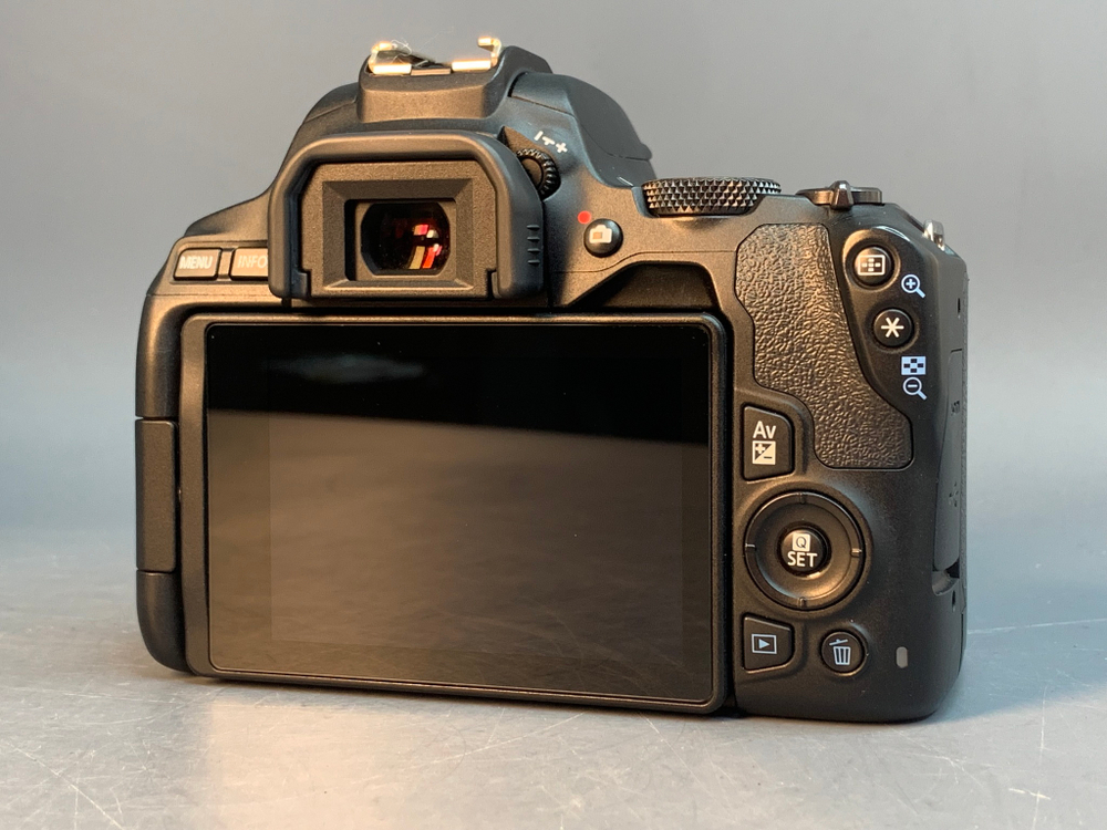 Canon 250D Kit 18-55mm STM