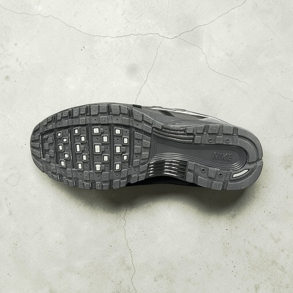 Nike P-6000 • Silver Black