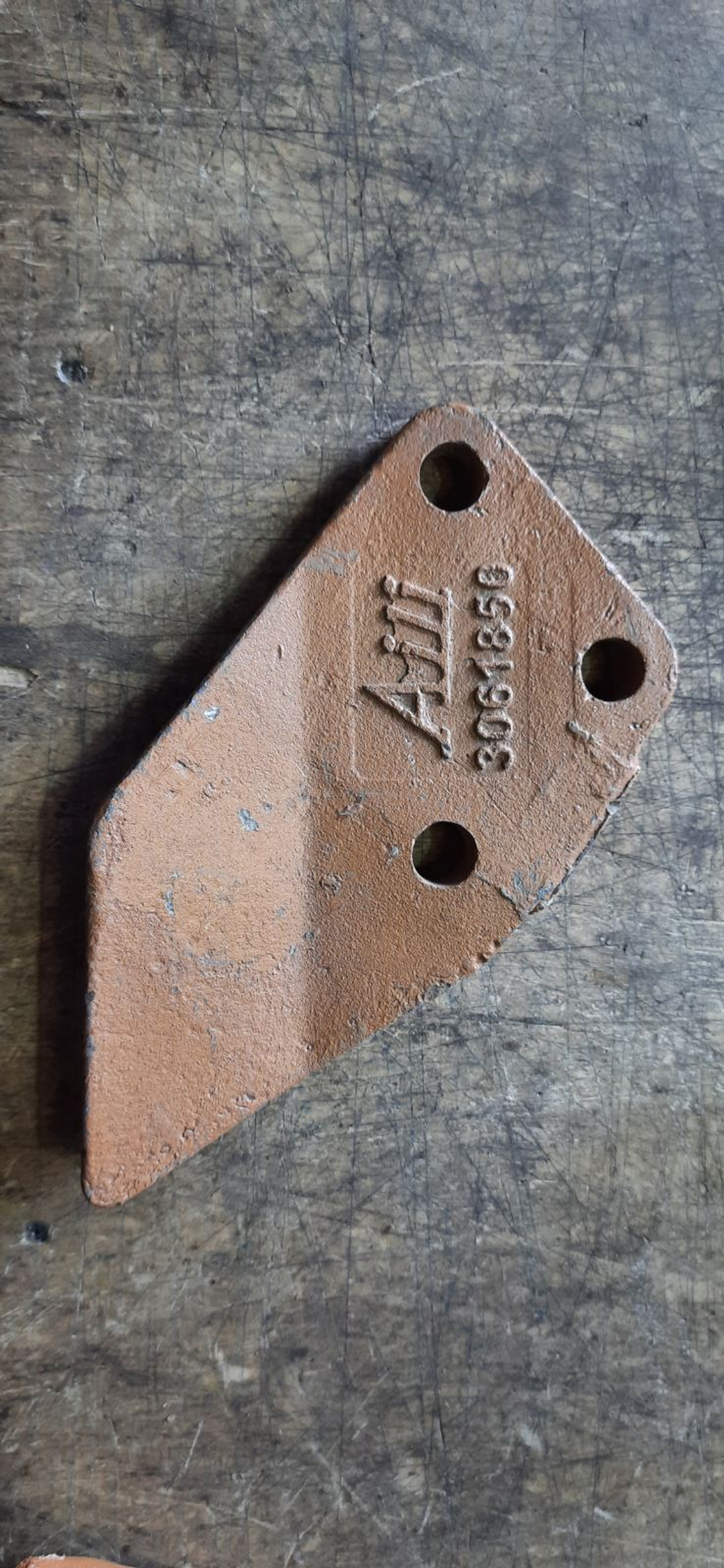 Бокорез Hitachi ZX40 3061850