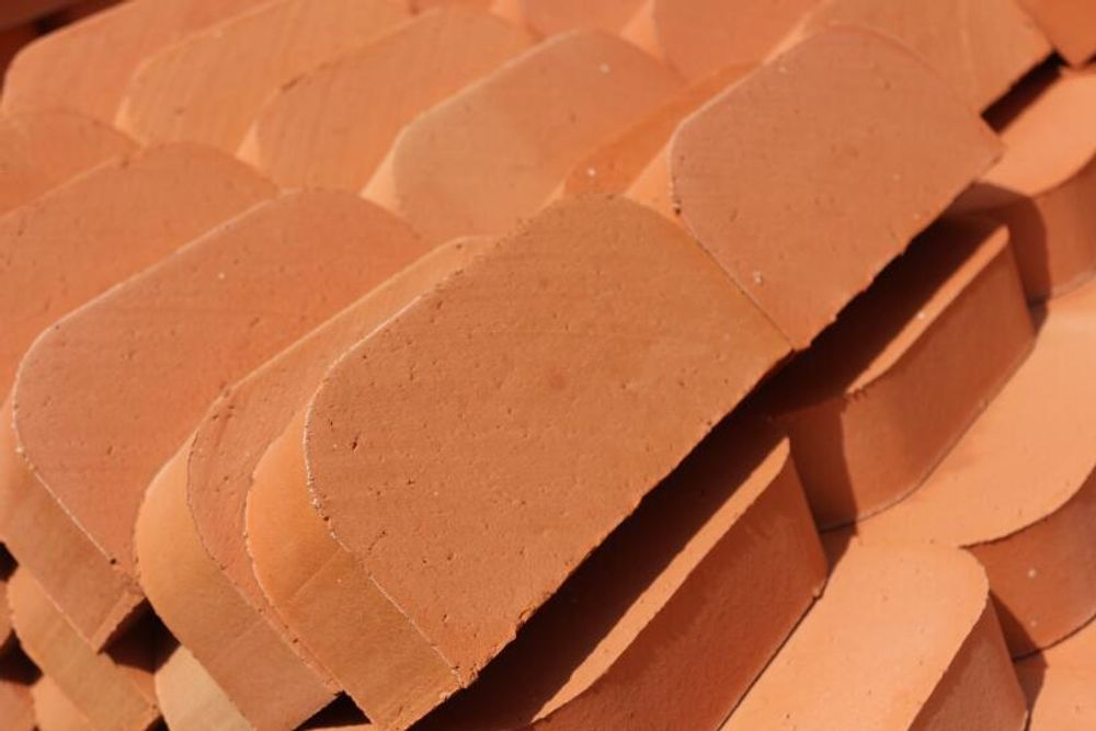 Кирпич керамический рядовой полнотелый профильный №2 М200, (330 шт.) (Витебск)