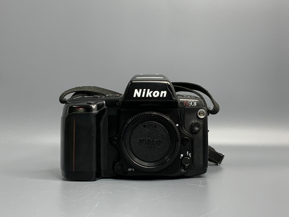 Nikon N90S