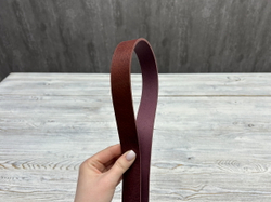 кожа для ремня в цвете бордо