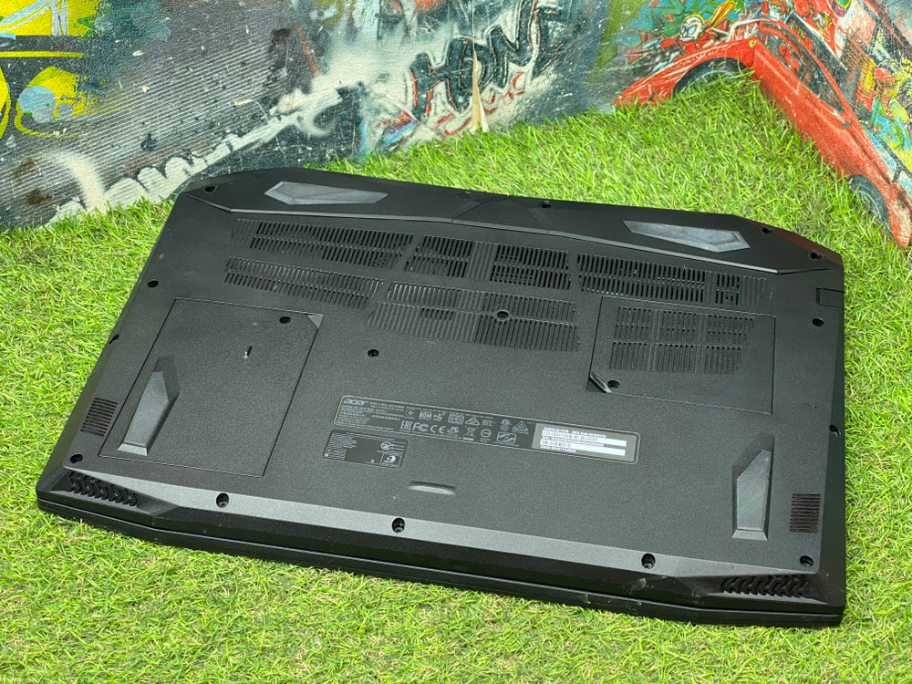 Игровой Acer 15' i7-8750H/GTX 1060 6GB/8GB/SSD 128GB + HDD 1TB/ Nitro 5[AN515-52-747B]/Windows 11
