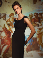 Платье-футляр