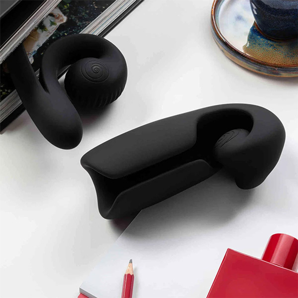 Черный мастурбатор с вибрацией SVibe Evo Snail Black CE-B