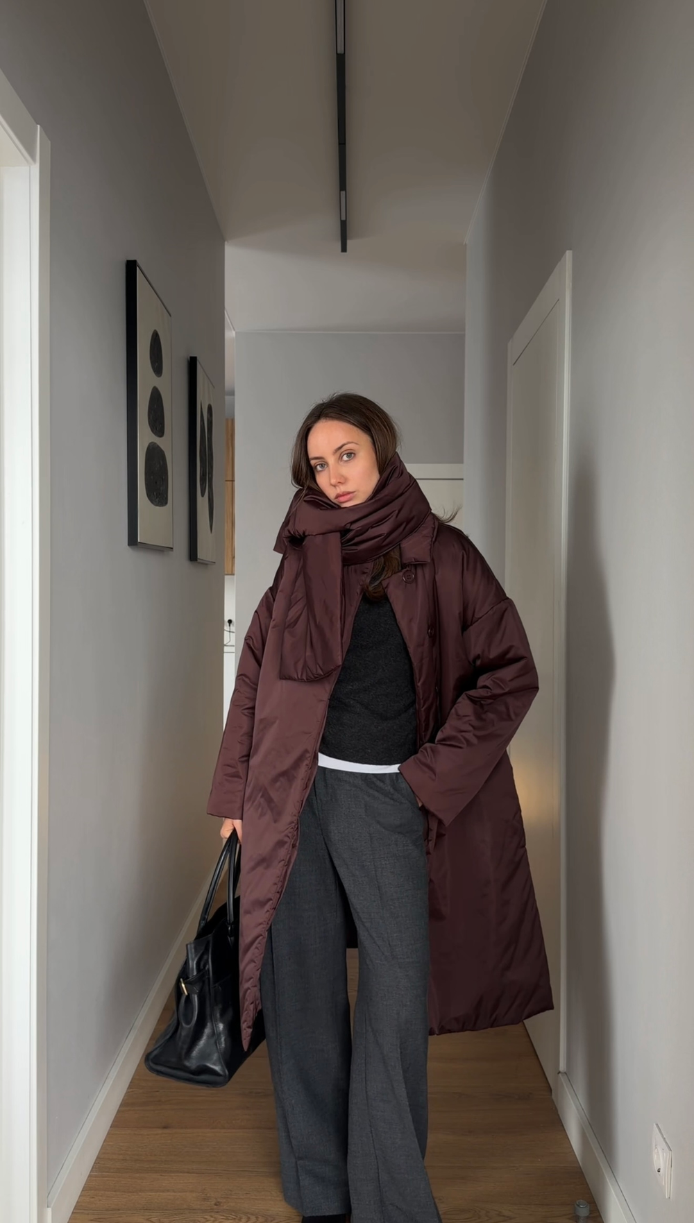 Утепленное пальто со съемным шарфом CHOCO