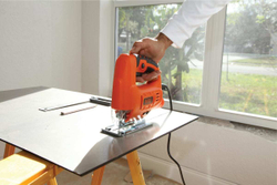 Электролобзик Black&Decker JS20-RU