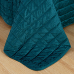 Велюровое покрывало в клетку и две наволочки OVL008