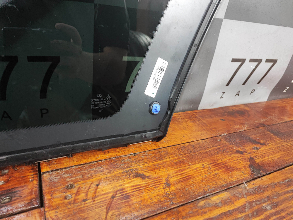 Стекло багажника левое Mercedes GLC (X253) 15-нв Б/У Оригинал A2536703701