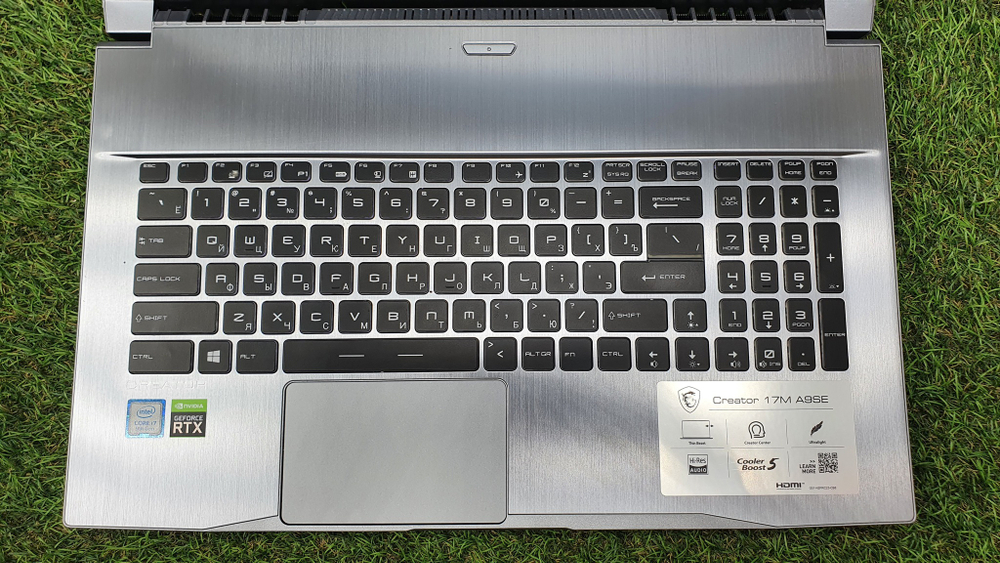 Игровой 17" MSI i7-9/32 Gb/RTX 2060 6GB/144 Hz