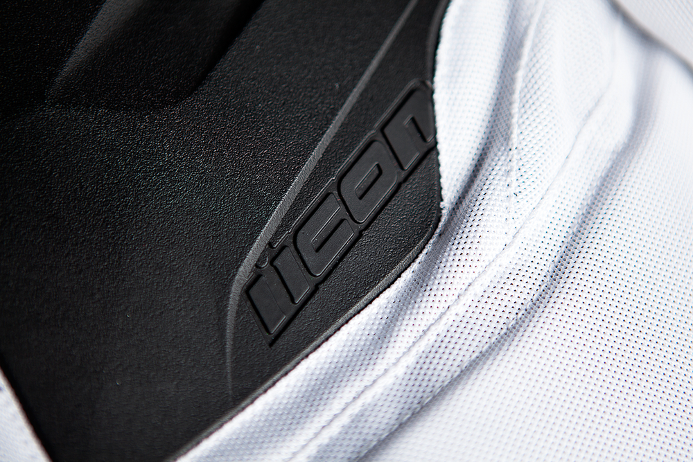 Мотокуртка - ICON OVERLORD RESISTANCE (текстиль, белая)