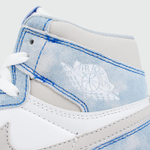 Кроссовки Nike Air Jordan 1 High Hyper Royal Wmns