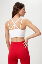 Топ бесшовный на бретелях в рубчик