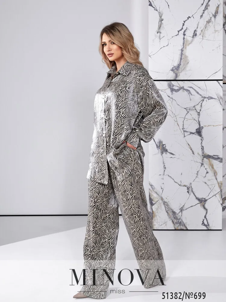 Костюм 699-черный-молочный Minova