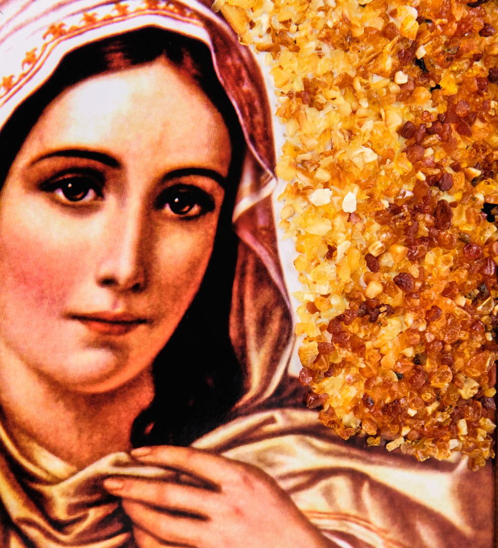 AMB-71/10 Икона Божией Матери (с янтарной крошкой) дер.краш.рамка 21х30