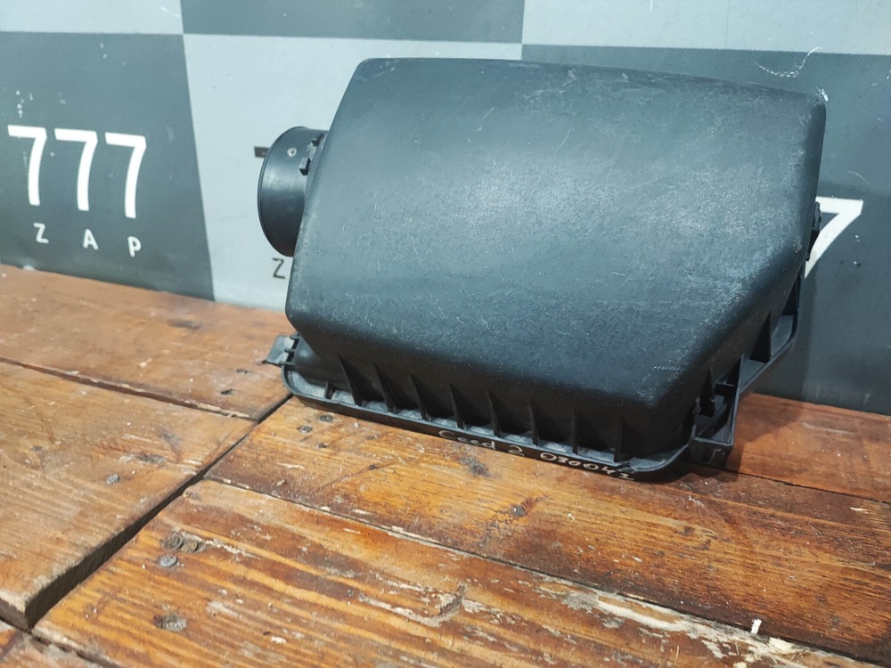 Корпус воздушного фильтра Kia Ceed 2 (JD) 12-18 Б/У Оригинал 28110A5000