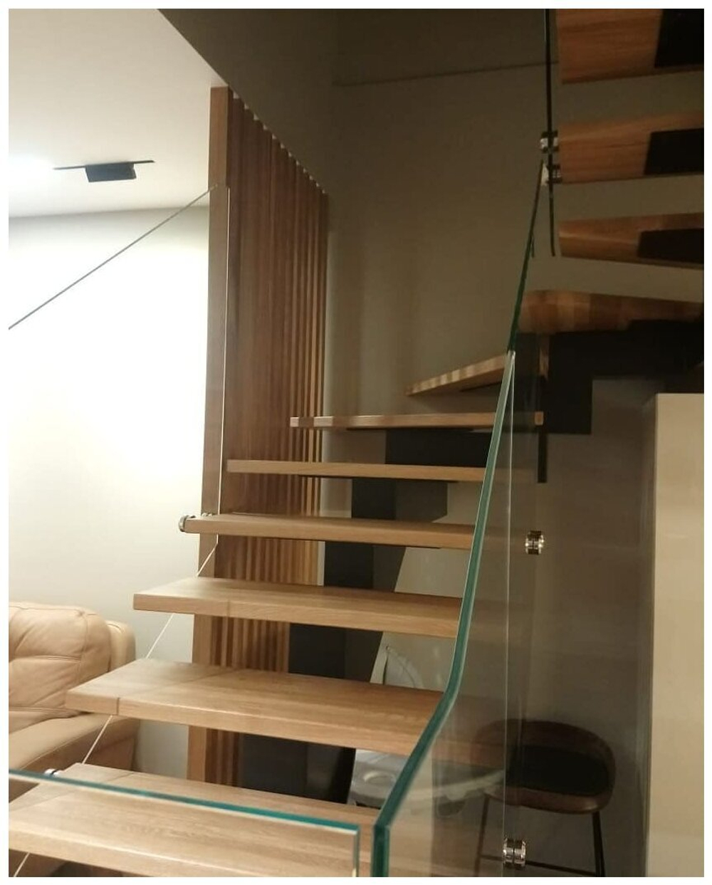 Перегородка лестничная из Дуба 40х60мм