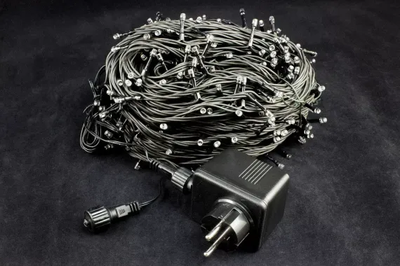 Светодиодная нить с мерцающим диодом 40 м., 24V, 400 теплых белых LED ламп, черный провод ПВХ, соединяемая, Winner Light (ww.01.6B.400+24v)