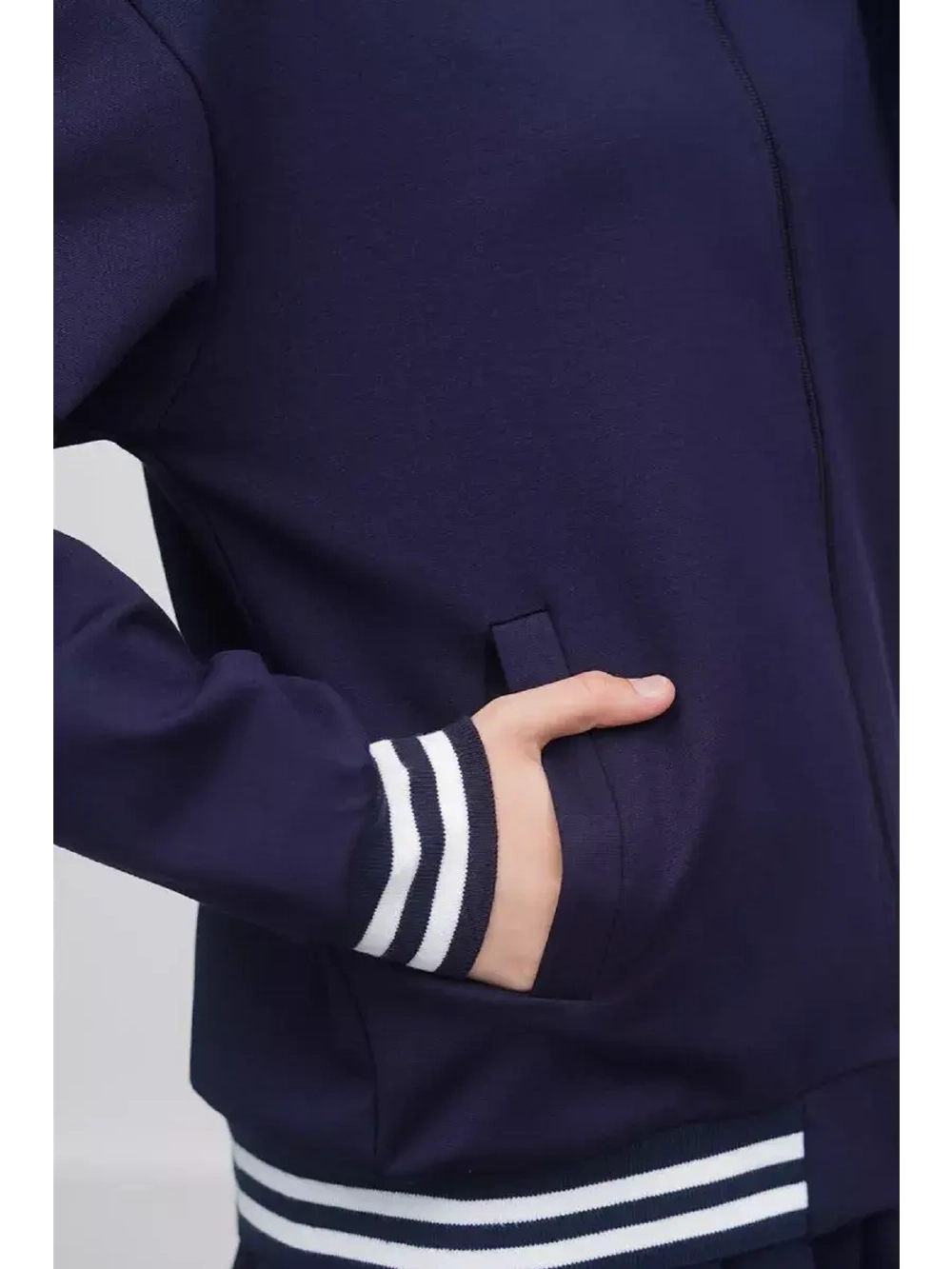 Школьная форма для девочки.