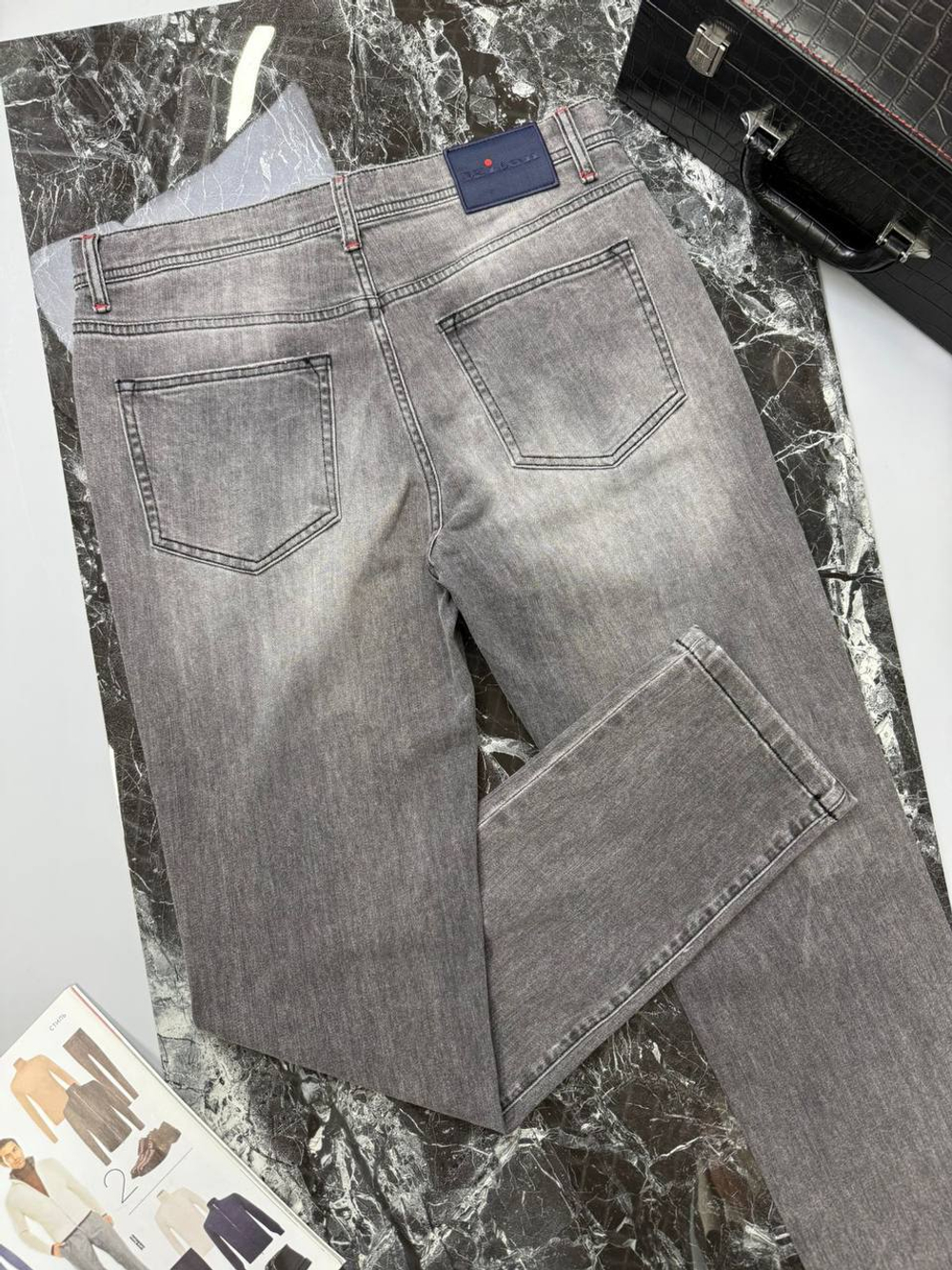 Джинсы Kiton