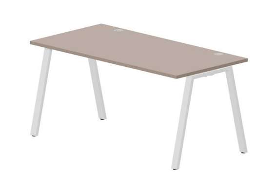 стол Arena 1580х780х750мм (2 громмета)