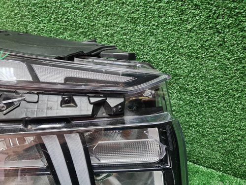 Фара правая Hyundai Santa Fe 4 TM (2020-2024) LED