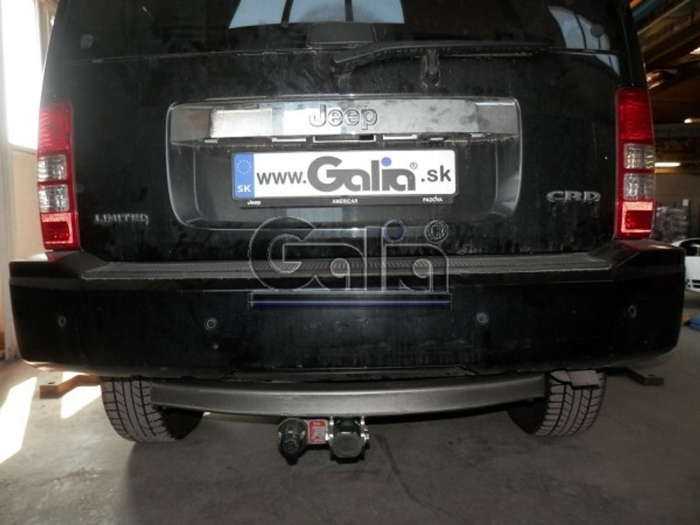 Фаркоп оцинкованный Galia J009A для Jeep Cherokee 2007-2013, Dodge Nitro 2007-2012(паспорт и сертификат в комплекте)(без электрики)