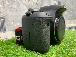 Canon EOS 600D 10.800 кадров