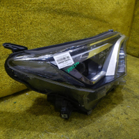 Фара правая Toyota RAV4 4 CA40 (2015-2019) LED