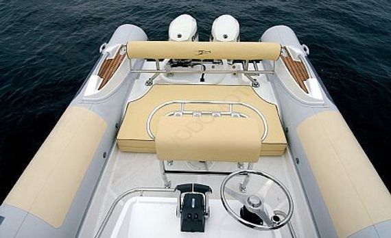 Лодка надувная ZODIAC Sea Hawk 800