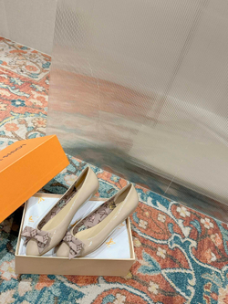 Louis Vuitton Flats (5 colors)