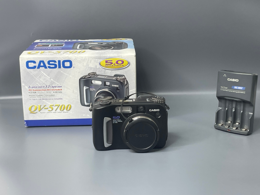 Casio QV-5700