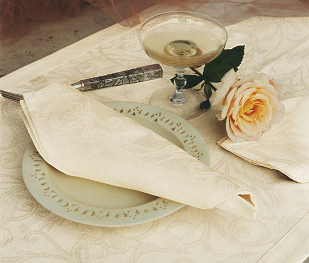 Скатерть 170х240 и 8 салфеток Blanc des Vosges Ombelle бежевая Франция