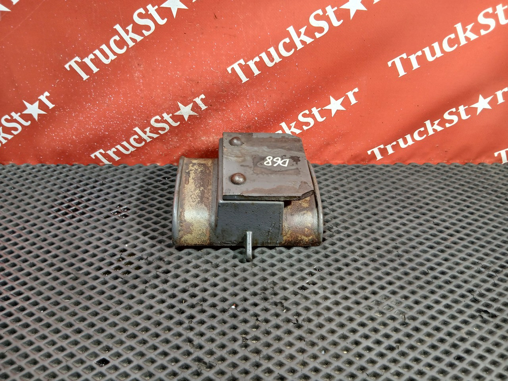 Проставка стремянки задняя левая