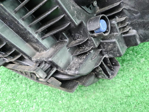 Фара правая Geely Tugella (2019-2024) LED