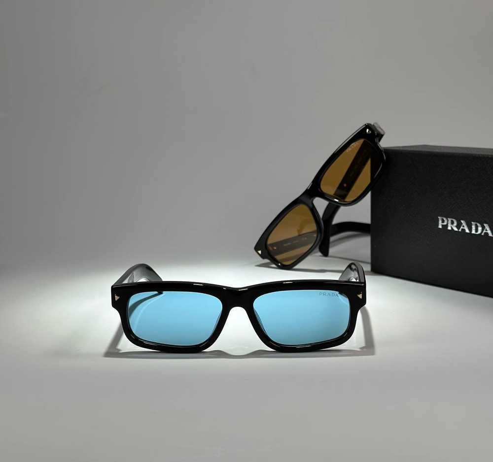 Очки Prada
