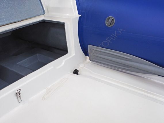 Лодка WINboat 440RL