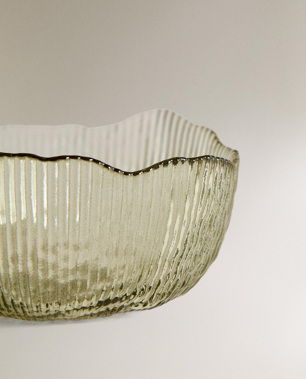 Zara Home миска из стекла, цвет зелёный, 13.3 см