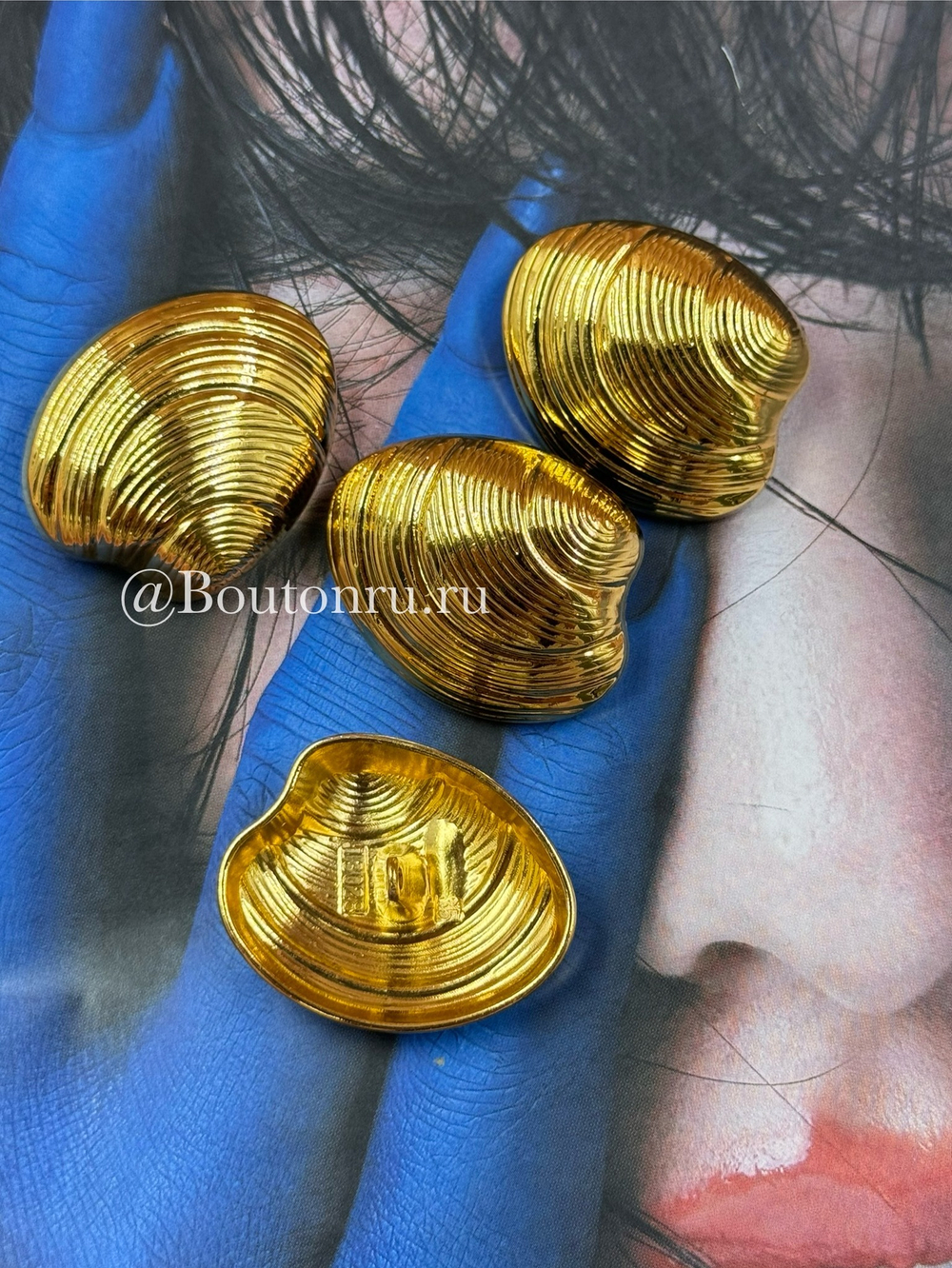 Пуговицы в форме ракушки большие золотые