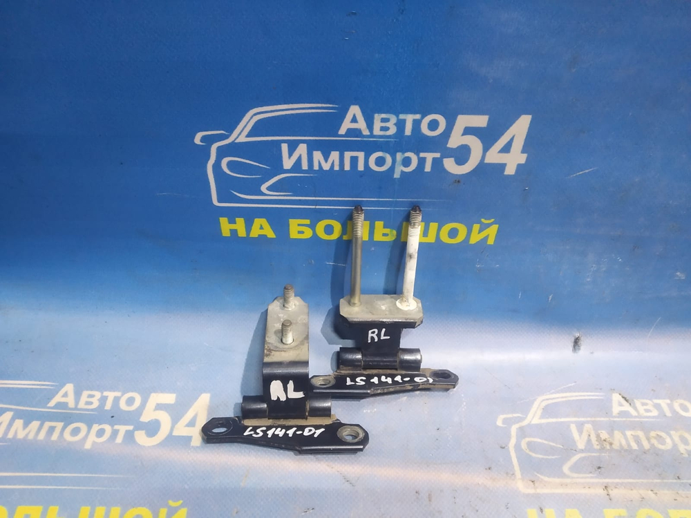 Петля двери задней левой TOYOTA CROWN 1994