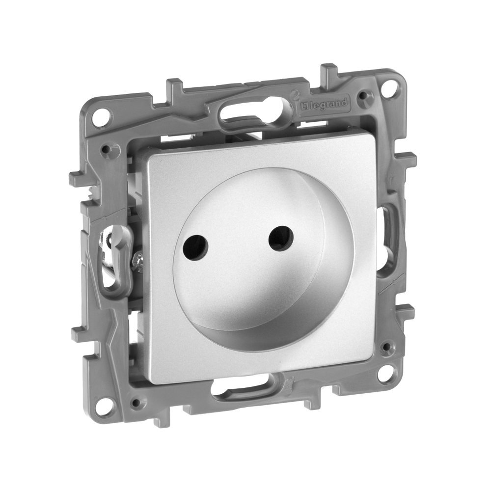 Розетка без заземления со шторками 16А 250В алюминий ETIKA Legrand