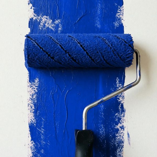 Композитные панели 3 и 4 мм в корпоративном цвете Лента (Pantone 286 C) для объектов в России
