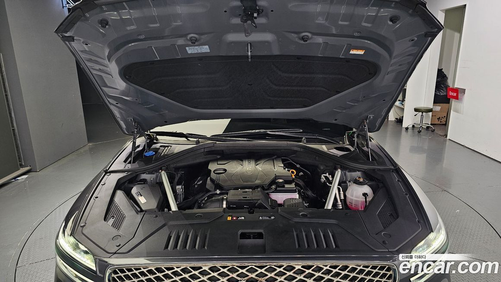 Genesis GV70 2.5T Бензин AWD (10.2022)