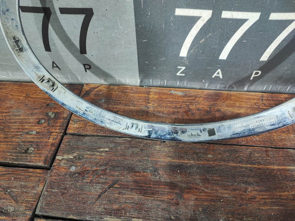 Молдинг окантовка фары правой MINI Hatch (F55/F56) 13-24 Б/У Оригинал 51137300632